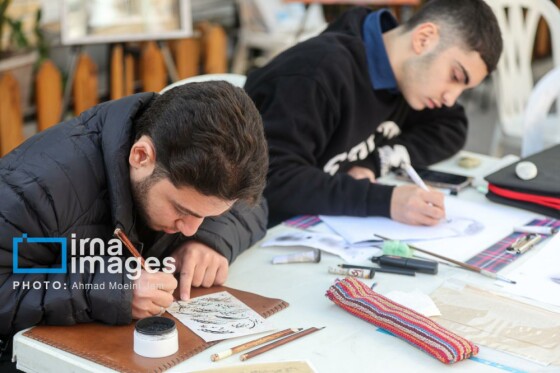 نواختن زنگ استکبار ستیزی