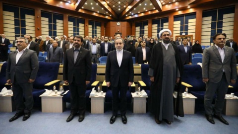 فیلم/ وزیر امور خارجه در جلسه شورای اداری استان همدان :  مقاومت مردم و ایستادگی ملی در جنگ ۱۲ روزه در مقابل دشمنی که همه مرزهای جنایت را رد کرده، نشان داد مردم به دولت و حکومت اعتماد دارند