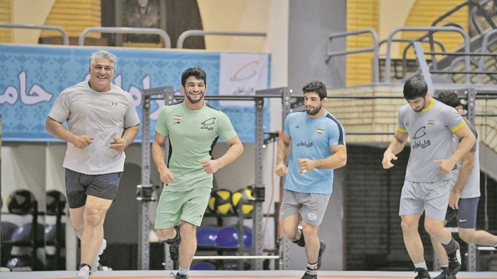 خوش مان بیاید یا نه؛ دبیر موفق بوده است