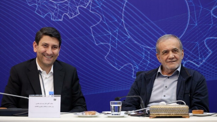 قدردانی هاشمی از حضور چندباره رئیس‌جمهور و مقامات دولت در وزارت ارتباطات و فناوری اطلاعات