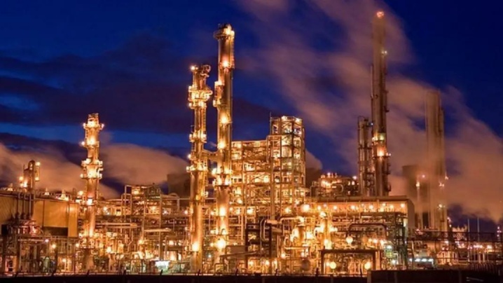 پالایشگاه نفت تهران در قله ۲۳ همتی سود خالص
