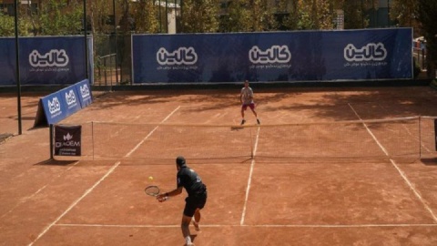 واگذاری زمین تنیس استقلال تهران با تأخیر انجام می‌شود