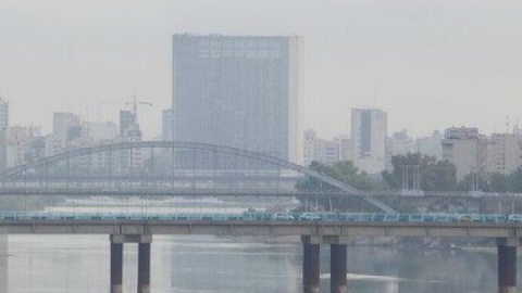 تنفس هوای آلوده در ۱۲ شهر خوزستان