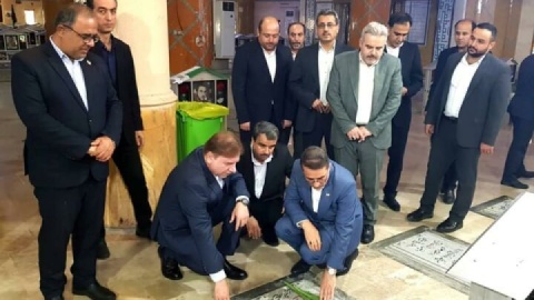 معاون رییس جمهور به شهدای بوشهر ادای احترام کرد