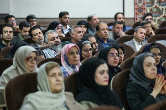 نشست دکتر مسعود پزشکیان با فرهیختگان و فعالان اجتماعی و فرهنگی استان کردستان