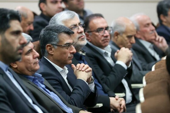 نشست دکتر مسعود پزشکیان با فرهیختگان و فعالان اجتماعی و فرهنگی استان کردستان