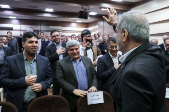 نشست دکتر مسعود پزشکیان با فرهیختگان و فعالان اجتماعی و فرهنگی استان کردستان