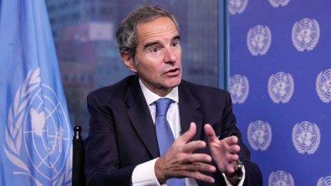 معمار بی اعتمادی