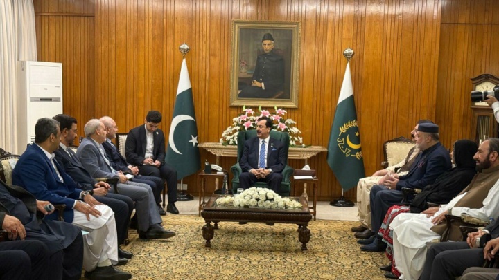 رئیس سنای پاکستان در دیدار قالیباف بر هم‌افزایی بیشتر تهران و اسلام‌آباد تاکید کرد