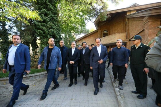 بازدید وزیر امور خارجه از دانشگاه D-8 در همدان