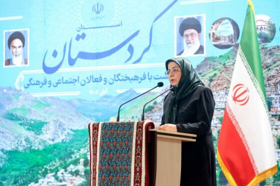 نشست دکتر مسعود پزشکیان با فرهیختگان و فعالان اجتماعی و فرهنگی استان کردستان