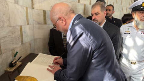 فیلم/ قالیباف به بنیانگذار فقید پاکستان ادای احترام کرد