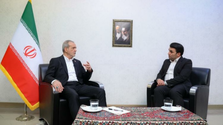 دیدار با اقشار مختلف در سفرهای استانی با هدف رسیدن به نگاه مشترک درباره آینده انجام می‌شود