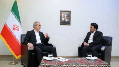 دیدار با اقشار مختلف در سفرهای استانی با هدف رسیدن به نگاه مشترک درباره آینده انجام می‌شود