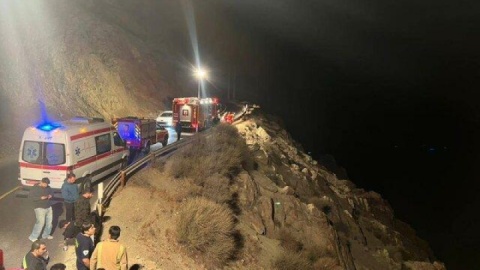 سقوط جوان ۱۸ ساله به دره در جاده وردیج / نجات معجزهآسای راکب موتورسیکلت