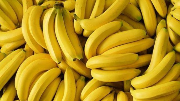 چرا موز گران‌تر از واقعیت به‌دست مردم می‌رسد؟