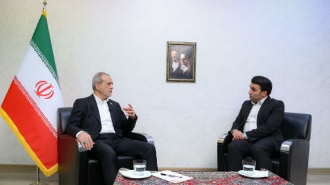 فیلم/ گفت‌وگوی تلویزیونی رئیس‌جمهور درباره دستاوردهای سفر به استان کردستان