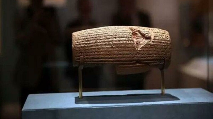 دولت چهاردهم در ثبت جهانی منشور کوروش چه نقشی ایفا کرد؟