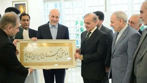 پیگیری توافقات دو همسایه