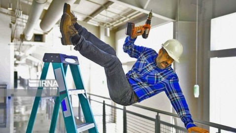 کاهش چشمگیر حوادث کار در استان تهران/ اجرای طرح‌های ایمنی، طبقه‌بندی مشاغل و مسکن کارگری