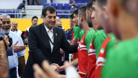 واکنش وزیر ورزش به انتخاب ورزشگاه میزبان دربی