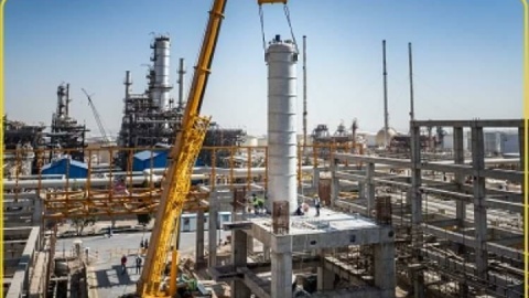 دستاورد فنی چشمگیر نفت سپاهان در مسیر تولید روغن فرایند سبز؛ نصب تجهیزات اکستراکتورهای پروژه TDAE در پالایشگاه نفت سپاهان