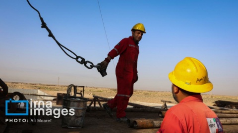 گزارش تصویری/ حفاران ملی، قهرمانان گمنام صنعت نفت