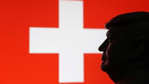 گزارش دیدار مقامات تجاری سوئیس و ترامپ با پیشکش «رولکس و شمش طلا»!