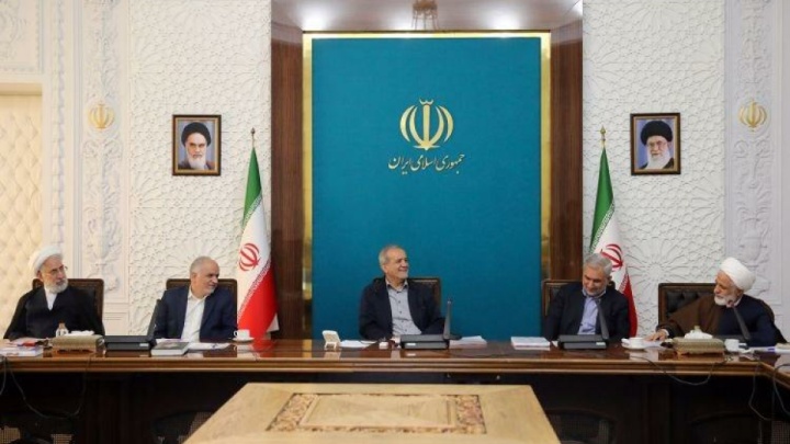 پزشکیان: ماموریت‌های دستگاه‌ها دراجرای قانون با اولویت و زمان‌بندی ابلاغ شود