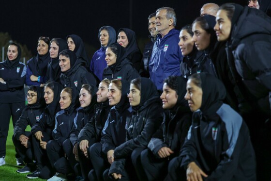 دیدار با بازیکنان و کادر فنی تیم ملی فوتبال