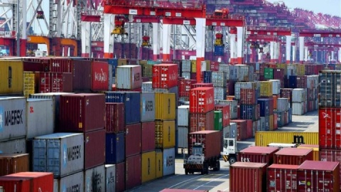 چین عوارض ویژه گمرکی برای کشتی‌های آمریکایی را به حالت تعلیق درآورد