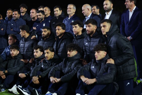 دیدار با بازیکنان و کادر فنی تیم ملی فوتبال