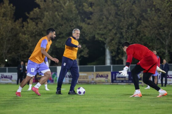 دیدار با بازیکنان و کادر فنی تیم ملی فوتبال