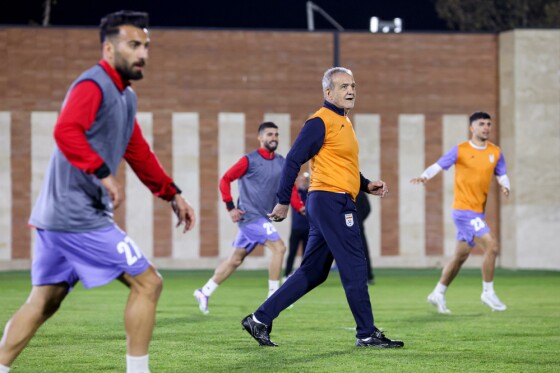 دیدار با بازیکنان و کادر فنی تیم ملی فوتبال