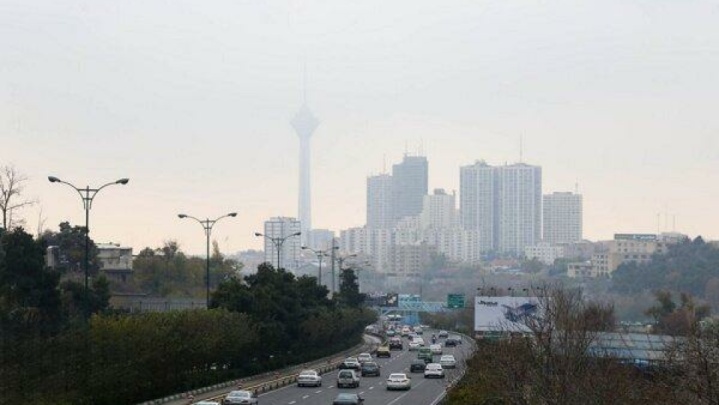 هوای تهران آلوده است/ ممنوعیت صدور مجوز طرح ترافیک