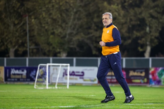 دیدار با بازیکنان و کادر فنی تیم ملی فوتبال