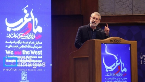 لاریجانی: غرب مناسبات جهانی را به قدرت گره زده است/ تاکید بر ضرورت حفظ وحدت ملی