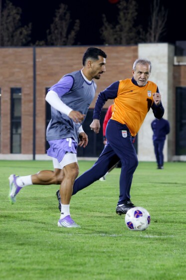 دیدار با بازیکنان و کادر فنی تیم ملی فوتبال