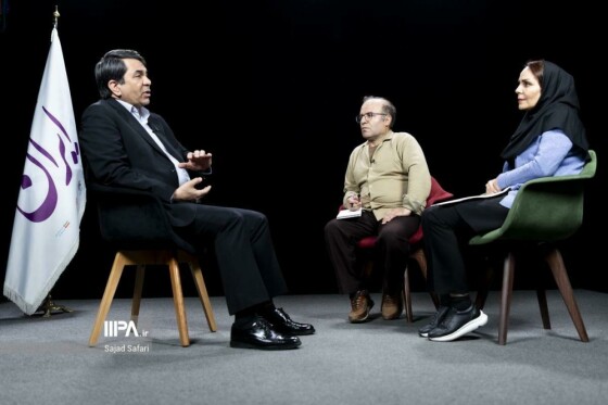 بازدید استاندار کرمان از روزنامه ایران