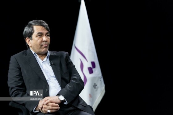 بازدید استاندار کرمان از روزنامه ایران