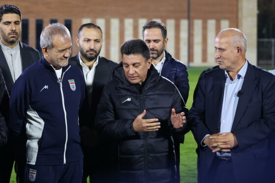 دیدار با بازیکنان و کادر فنی تیم ملی فوتبال