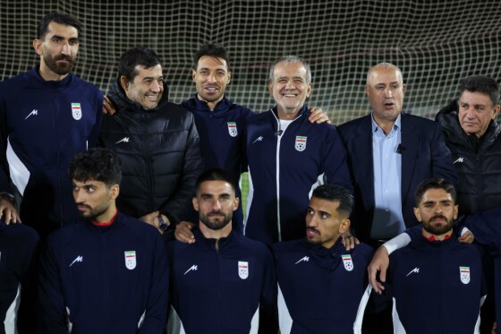 دیدار با بازیکنان و کادر فنی تیم ملی فوتبال