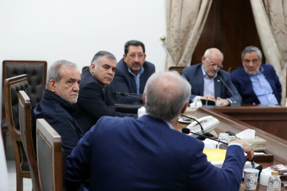 جلسه بررسی برنامه‌های افزایش تولید و رفع ناترازی‌ها در حوزه انرژی