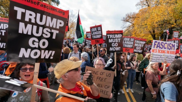 کاهش قابل توجه رضایت آمریکایی‌ها از عملکرد ترامپ