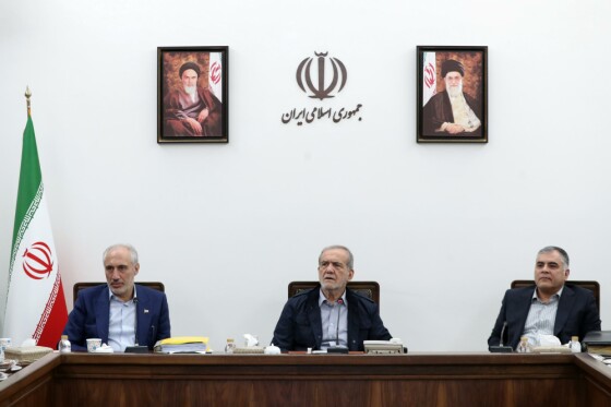 جلسه بررسی برنامه‌های افزایش تولید و رفع ناترازی‌ها در حوزه انرژی