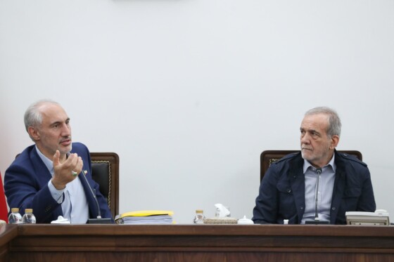 جلسه بررسی برنامه‌های افزایش تولید و رفع ناترازی‌ها در حوزه انرژی