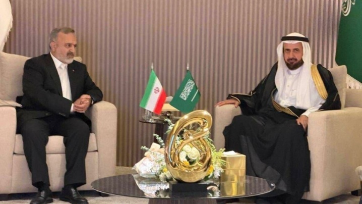 رئیس سازمان حج: حامل پیام پزشکیان برای ولیعهد عربستان بودم