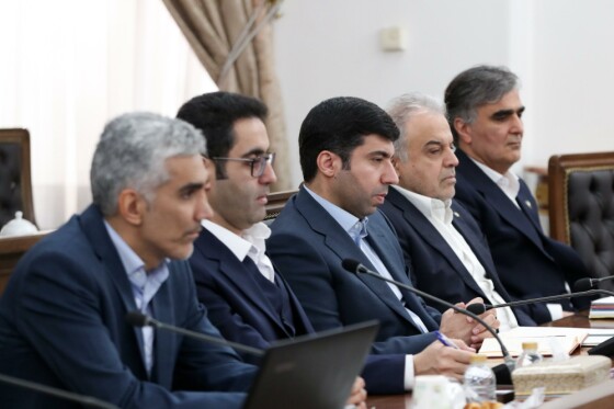 جلسه بررسی برنامه‌های افزایش تولید و رفع ناترازی‌ها در حوزه انرژی