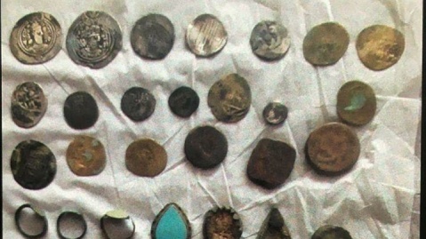کشف گنجینهای از دوره ساسانی در داراب فارس با گزارش یک نوجوان