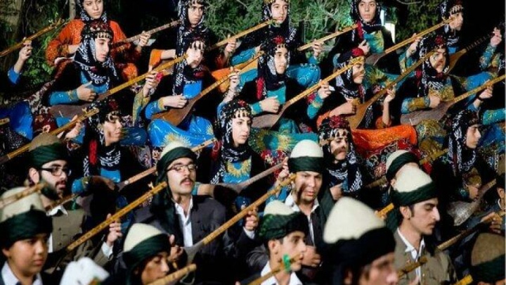 زخم کاری شهری شدن بر تن موسیقی نواحی